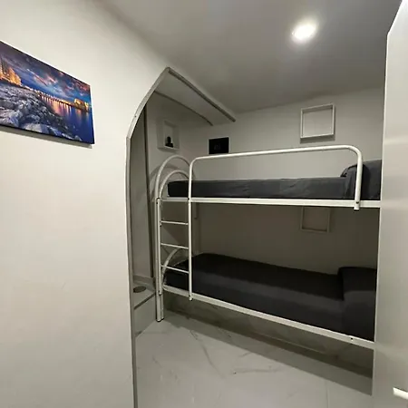 La Casa Del Turista * Νάπολη
